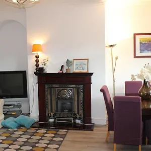 Advo Stadion Leeds Guest Hotel Holiday home Leeds (West Yorkshire)